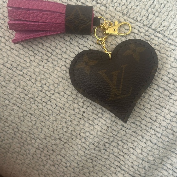 Heart bag charm with Pink Tassel - Picture 2 of 4